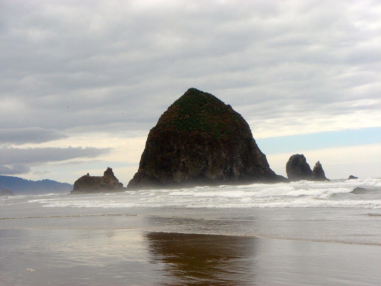 Reading 1 — Cannon Beach, 1906, the Brück & Sohn lithograph